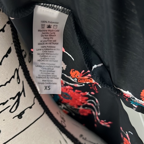 LuLaRoe Joy Sleeveless Kimono - Picture 3 of 5